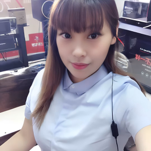 神态自然的曹研污