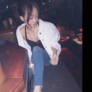 蓝一n8ae
