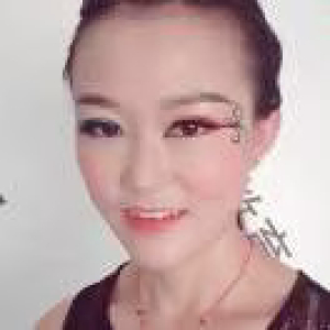 伊宝丽化妆师张晗