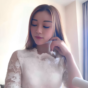 丰标不凡的敏曼荷