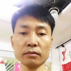 赤色的洙