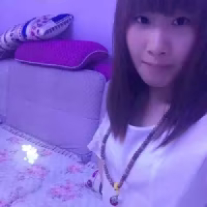 李彤