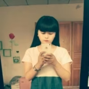 穿裙子的胖崽