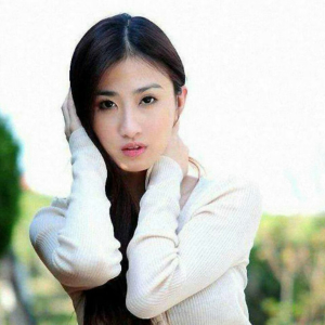 亮丽的冷玉怡