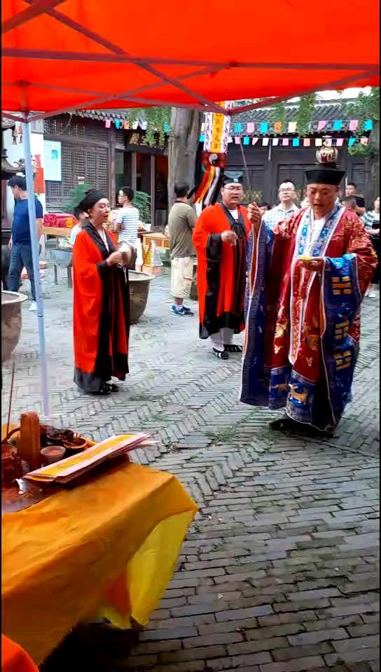 龙虎山正一派六十五代弟子 擅长风水布局 八字